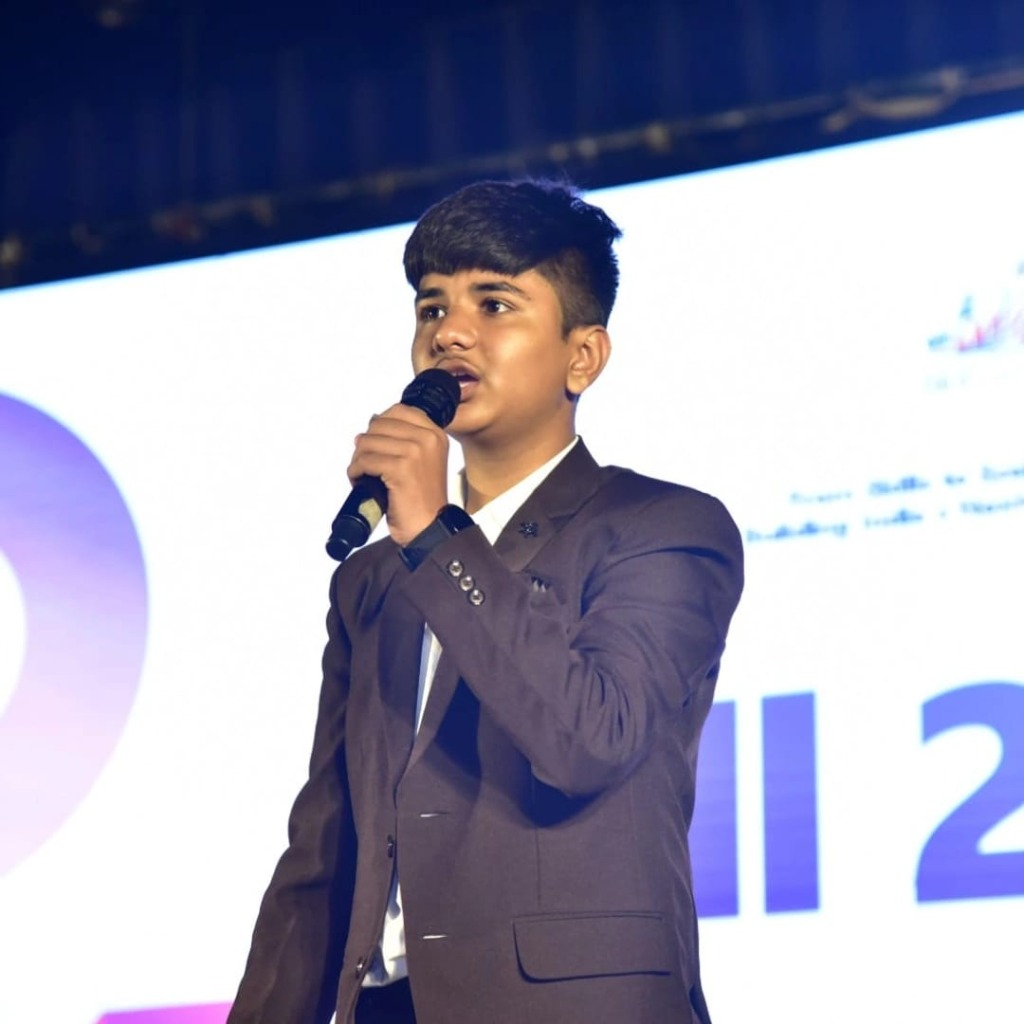 Keynote address by Founder Ved Thakare