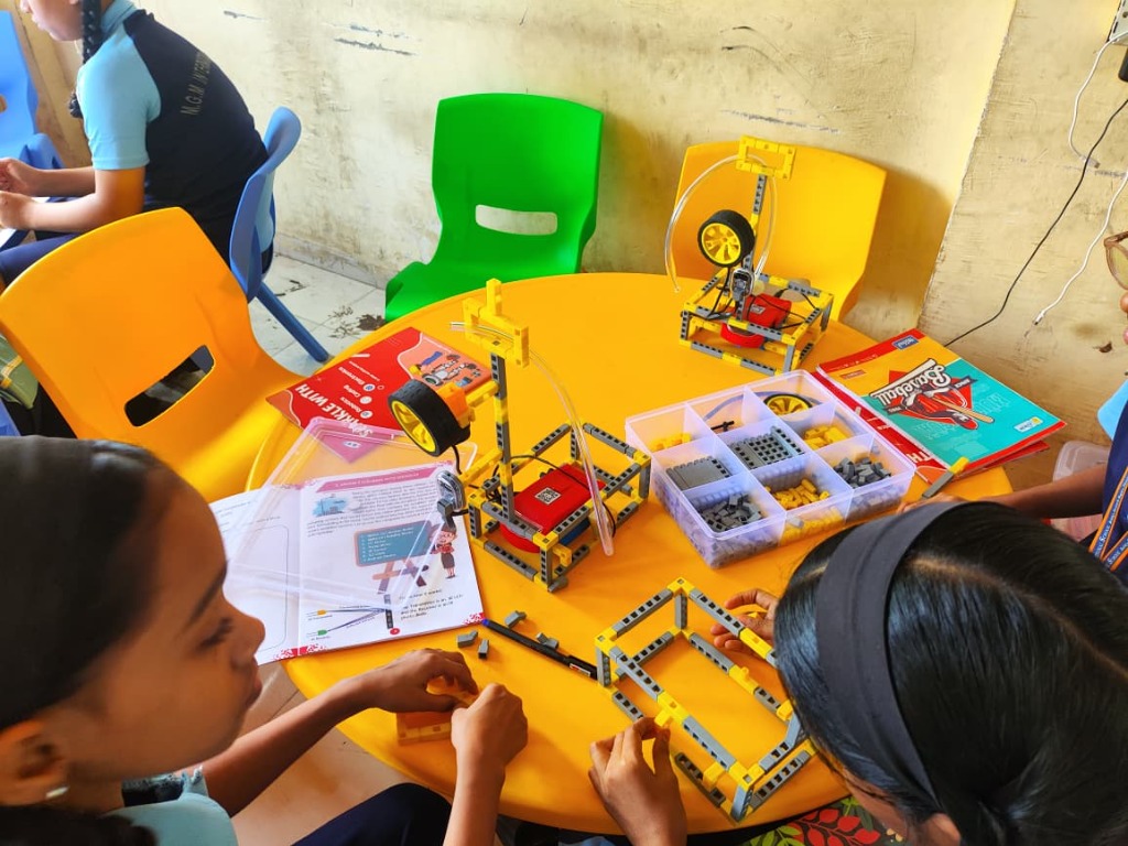 STEM Innovation Lab project building